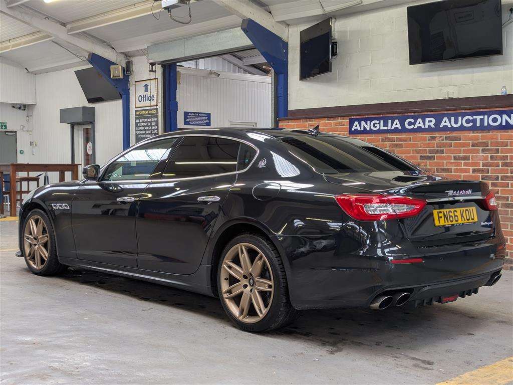 <p>2016 MASERATI QUATTROPORTE DV6 AUTO</p>
