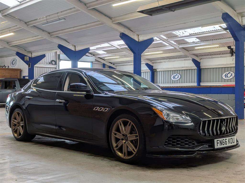 <p>2016 MASERATI QUATTROPORTE DV6 AUTO</p>