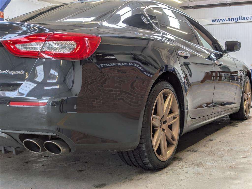 <p>2016 MASERATI QUATTROPORTE DV6 AUTO</p>