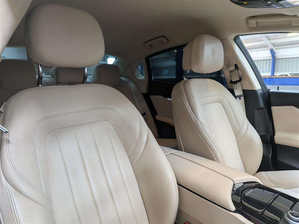 <p>2016 MASERATI QUATTROPORTE DV6 AUTO</p>
