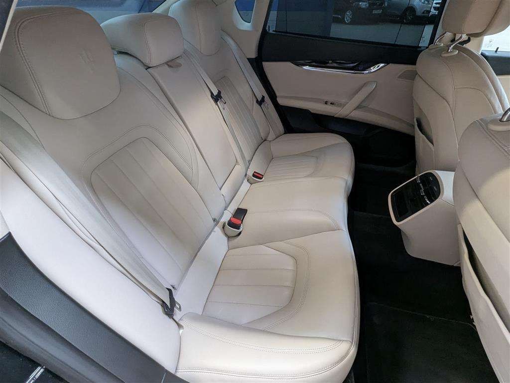 <p>2016 MASERATI QUATTROPORTE DV6 AUTO</p>