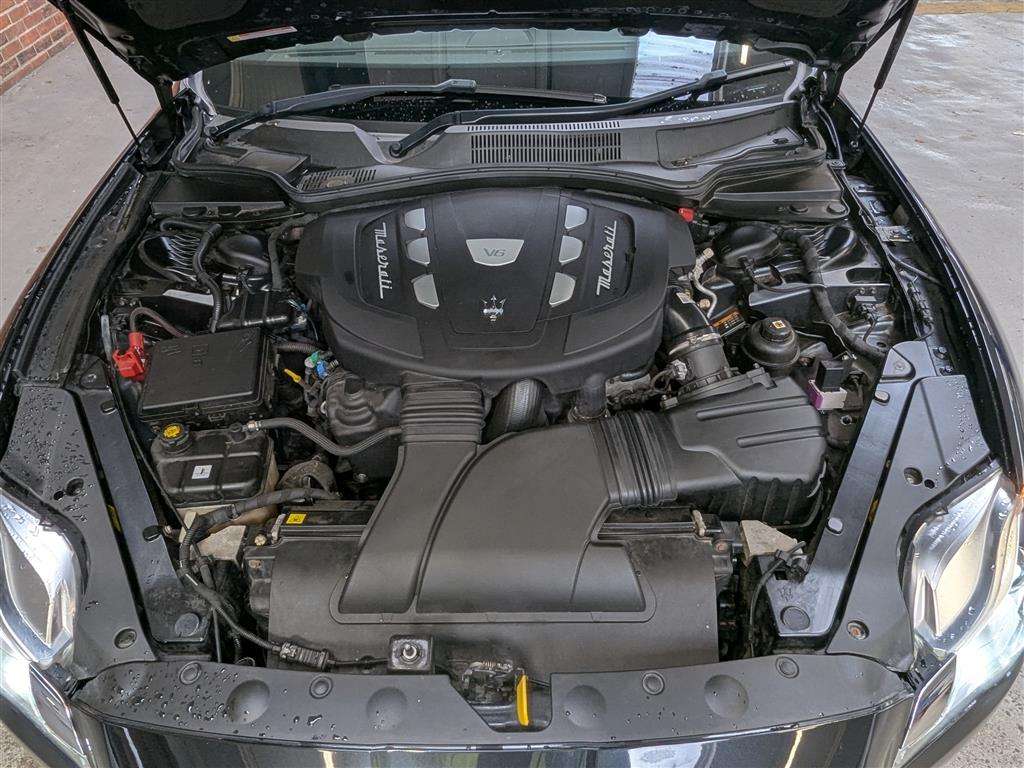 <p>2016 MASERATI QUATTROPORTE DV6 AUTO</p>