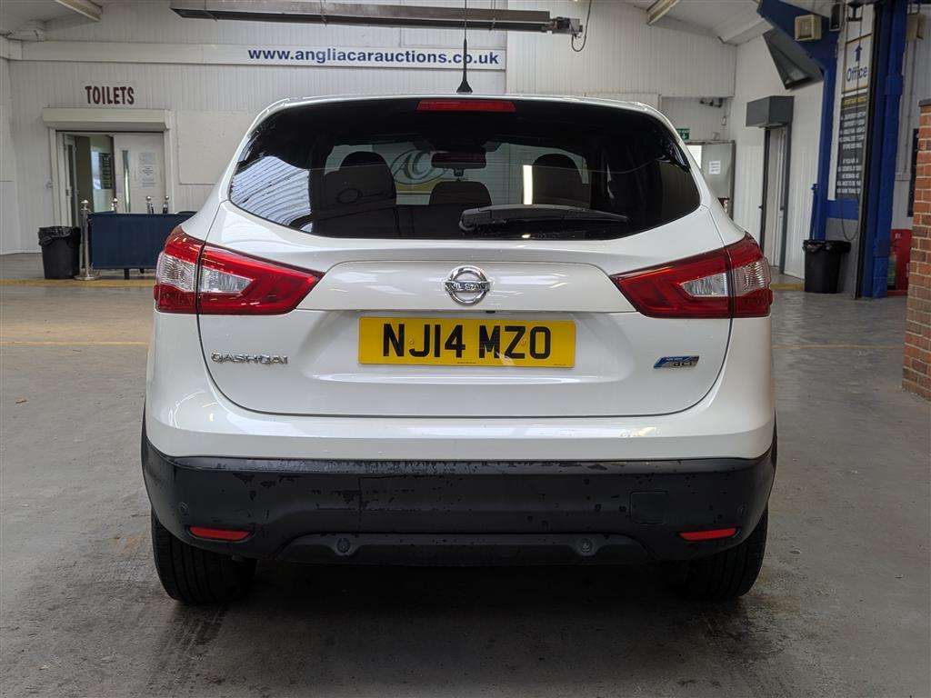<p>2014 NISSAN QASHQAI ACENTA PREMIUM DC</p>