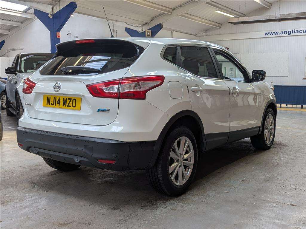 <p>2014 NISSAN QASHQAI ACENTA PREMIUM DC</p>