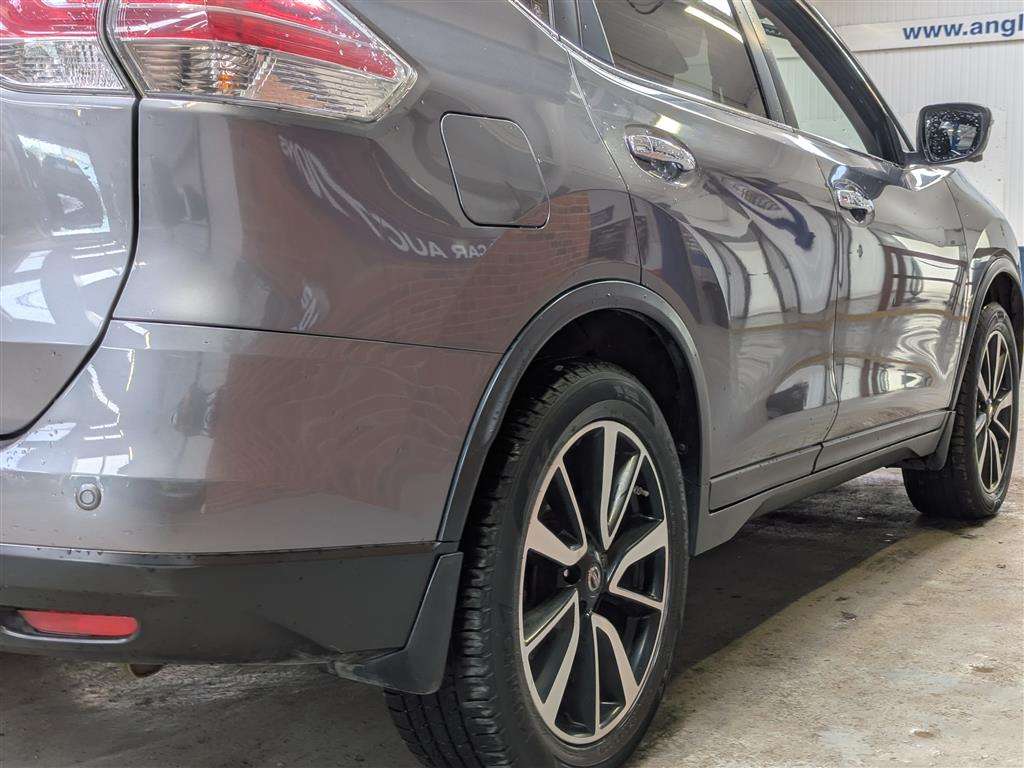 <p>2015 NISSAN X-TRAIL N-TEC DCI</p>