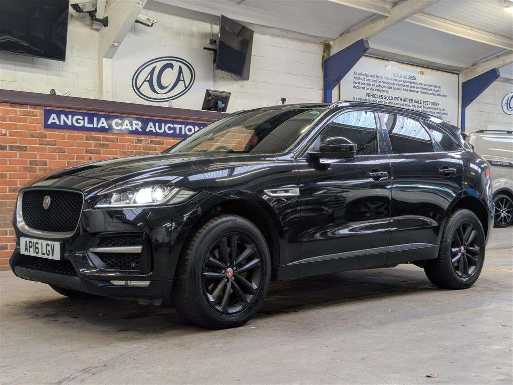 <p>2016 JAGUAR F-PACE R-SPORT AWD D AUTO</p>