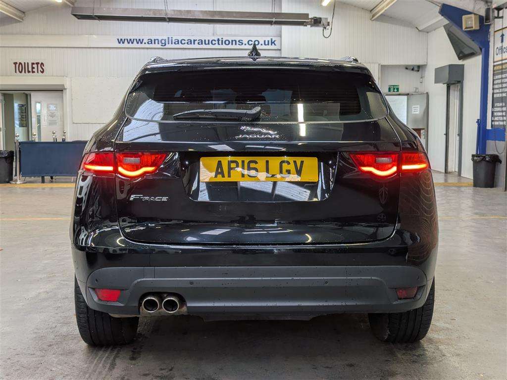 <p>2016 JAGUAR F-PACE R-SPORT AWD D AUTO</p>