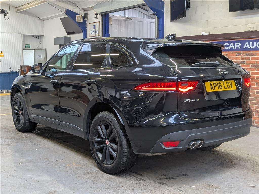 <p>2016 JAGUAR F-PACE R-SPORT AWD D AUTO</p>