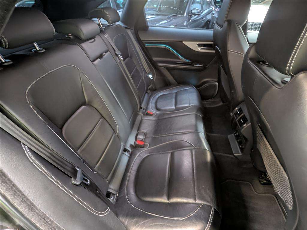 <p>2016 JAGUAR F-PACE R-SPORT AWD D AUTO</p>