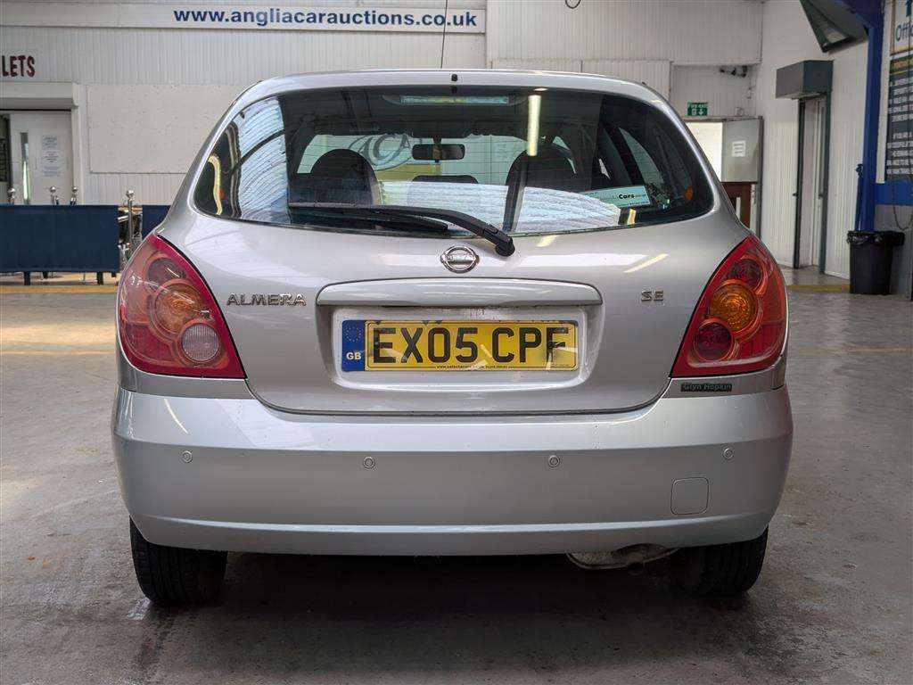 <p>2005 NISSAN ALMERA SE AUTO</p>