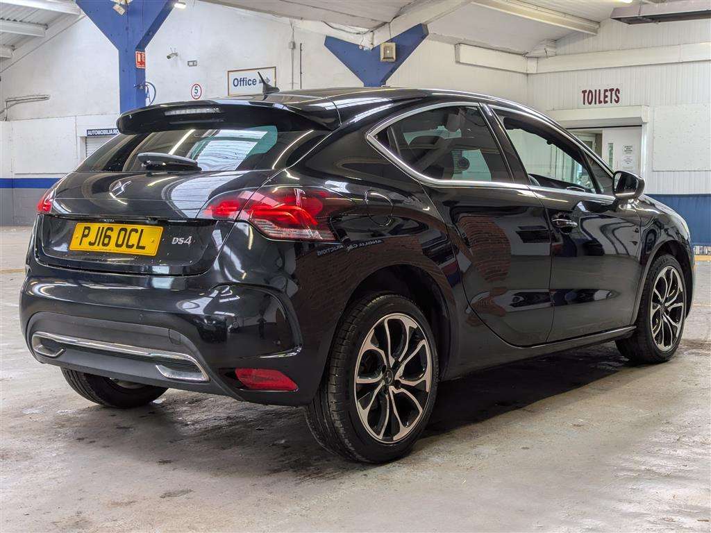 <p>2016 DS DS4 PRESTIGE BLUEHDI S/S</p>