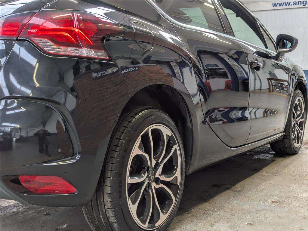 <p>2016 DS DS4 PRESTIGE BLUEHDI S/S</p>