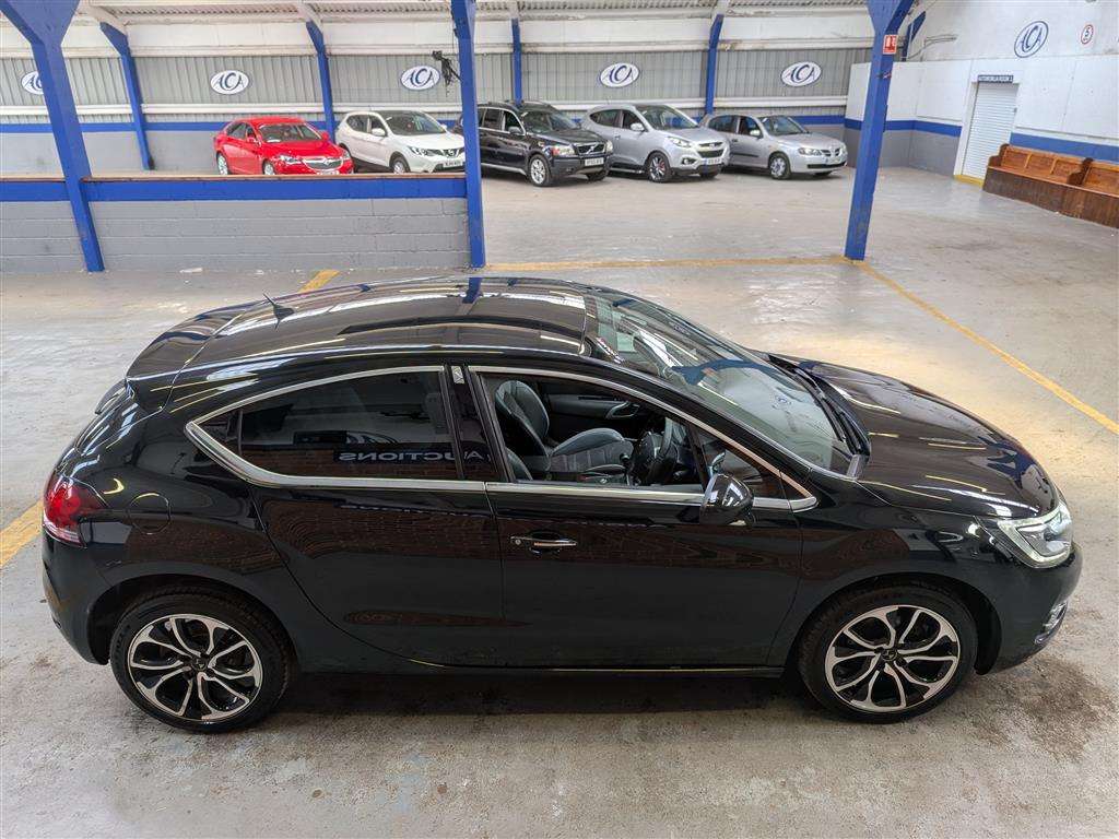<p>2016 DS DS4 PRESTIGE BLUEHDI S/S</p>