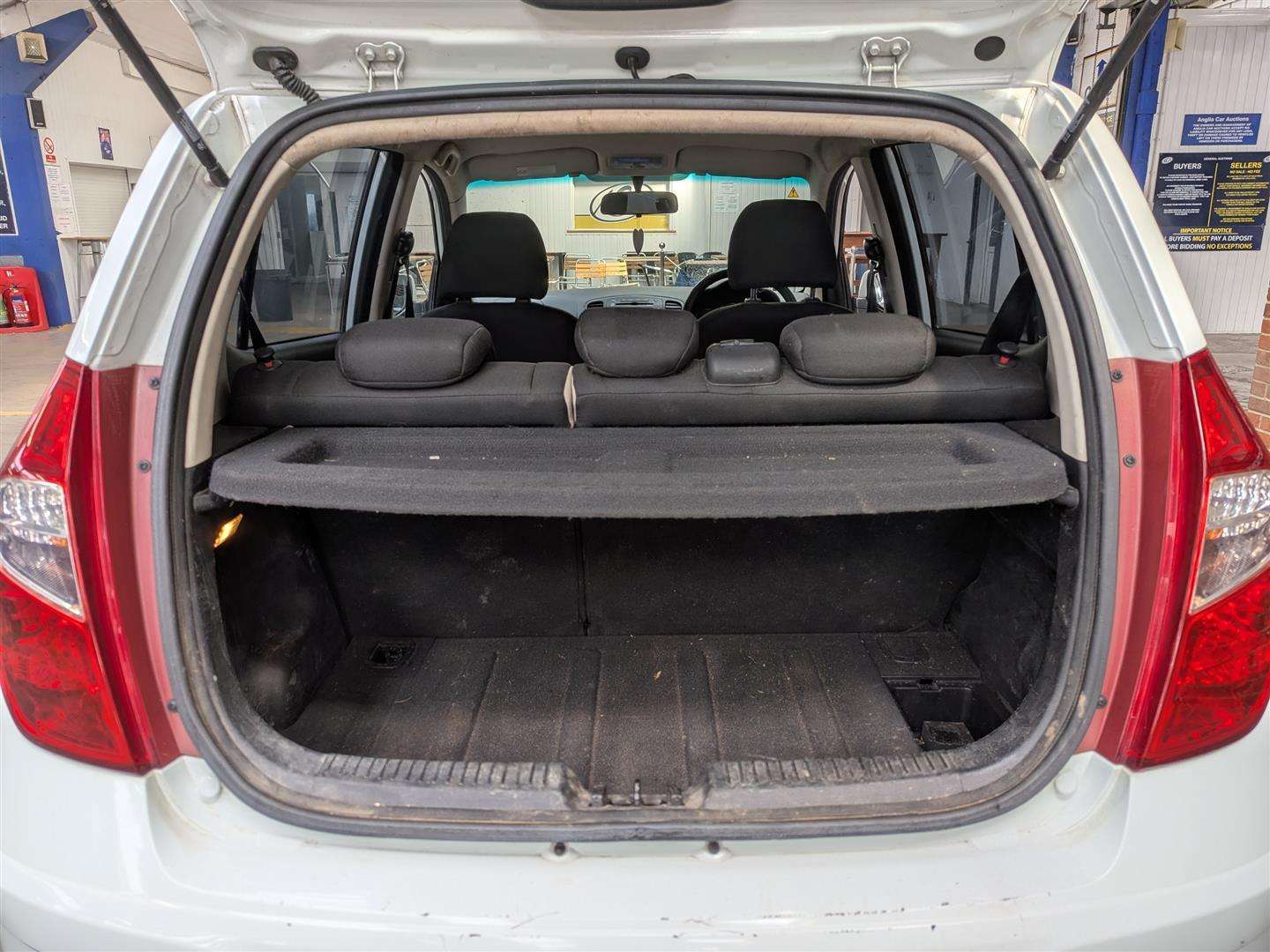 <p>2013 HYUNDAI I10 ACTIVE</p>