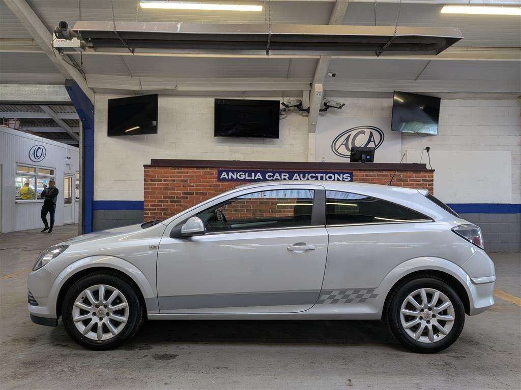 <p>2010 VAUXHALL ASTRA EXCLUSIV 113</p>