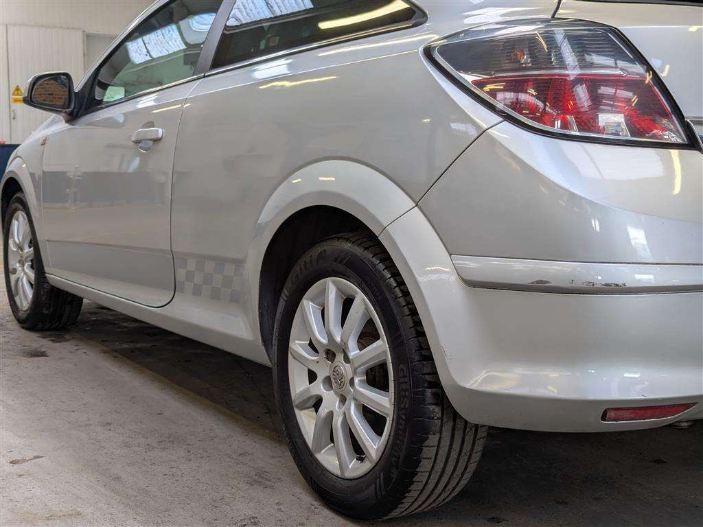 <p>2010 VAUXHALL ASTRA EXCLUSIV 113</p>