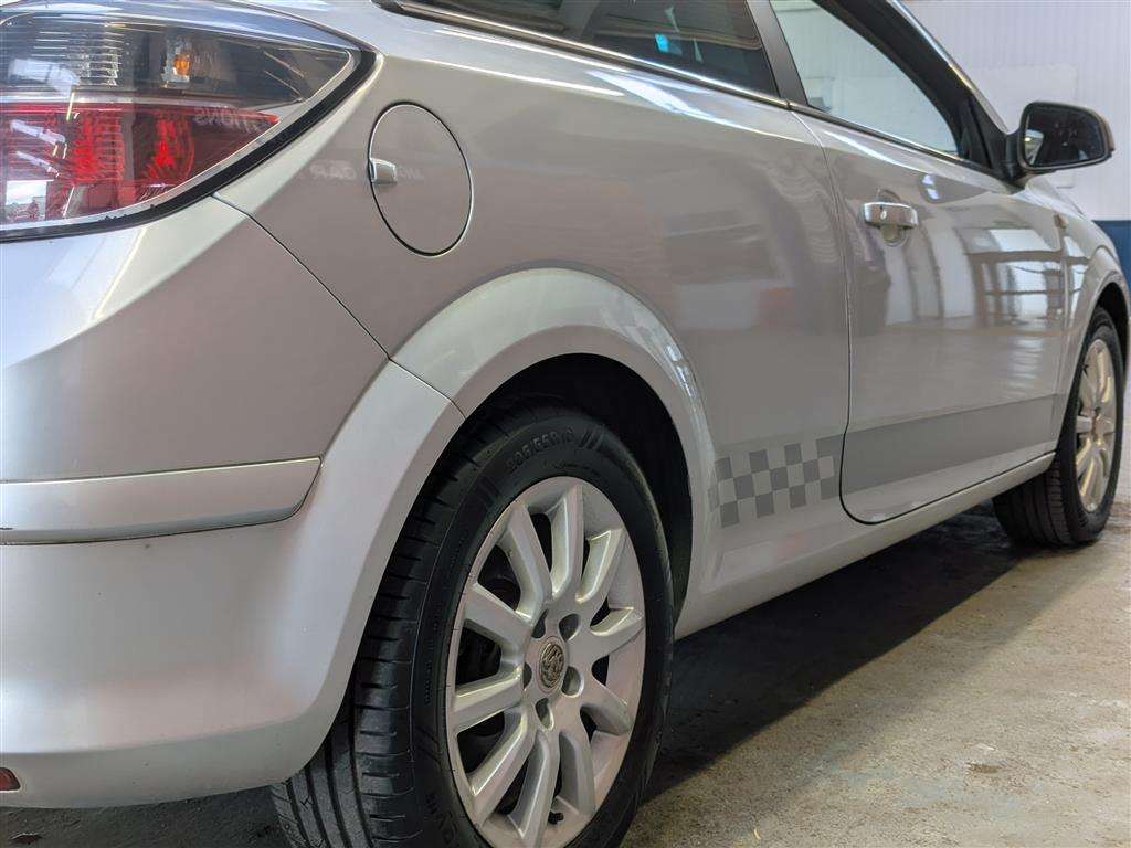 <p>2010 VAUXHALL ASTRA EXCLUSIV 113</p>