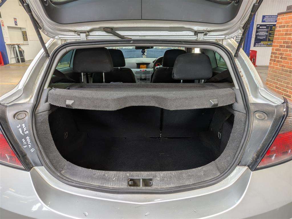 <p>2010 VAUXHALL ASTRA EXCLUSIV 113</p>
