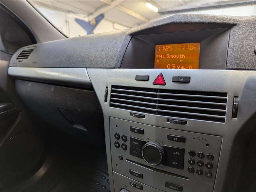 <p>2010 VAUXHALL ASTRA EXCLUSIV 113</p>