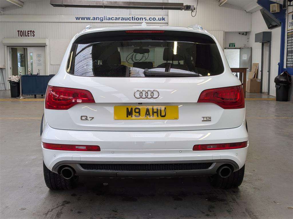 <p>2011 AUDI Q7 S LINE TDI 245 QUATTRO</p>