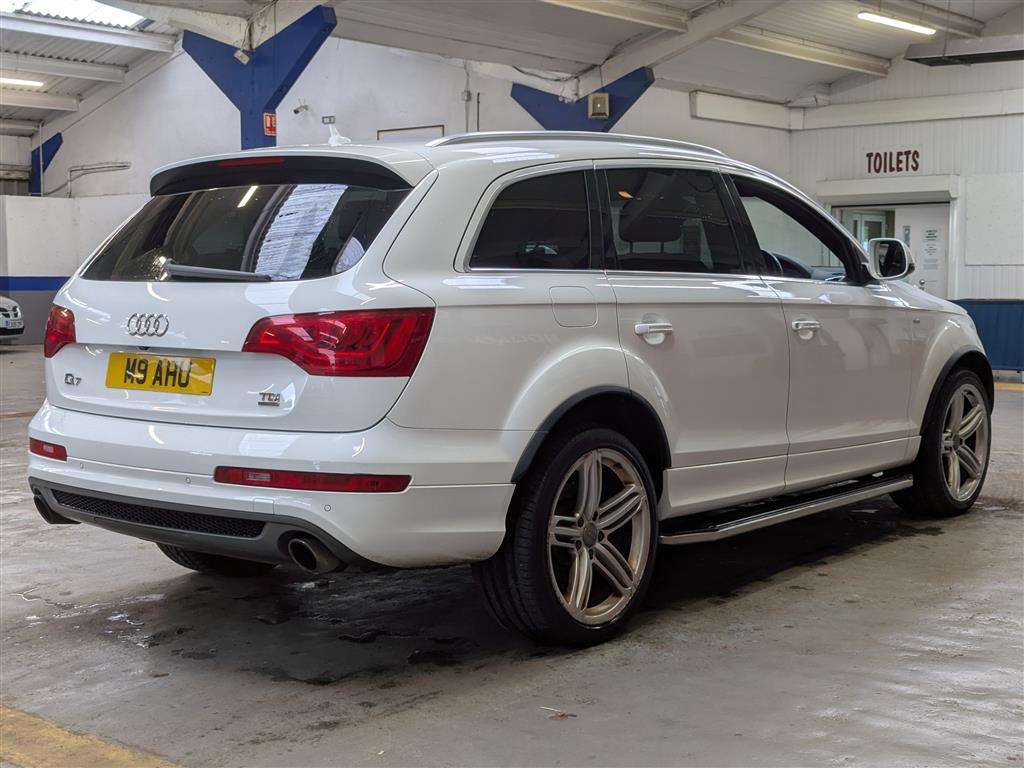 <p>2011 AUDI Q7 S LINE TDI 245 QUATTRO</p>