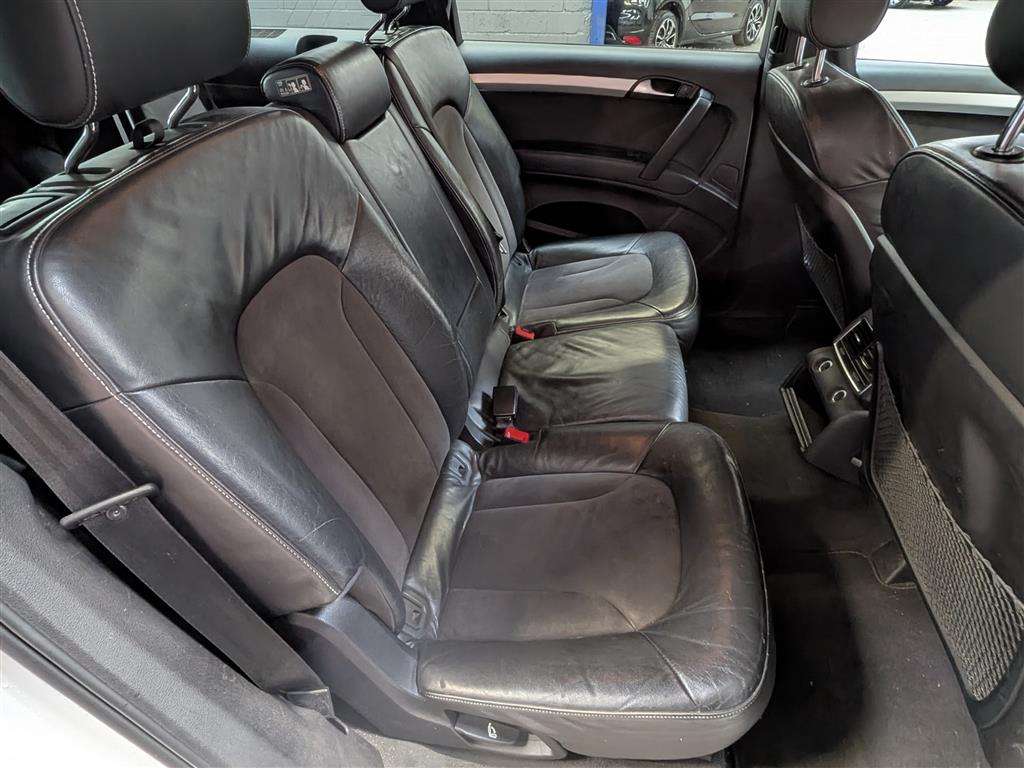 <p>2011 AUDI Q7 S LINE TDI 245 QUATTRO</p>