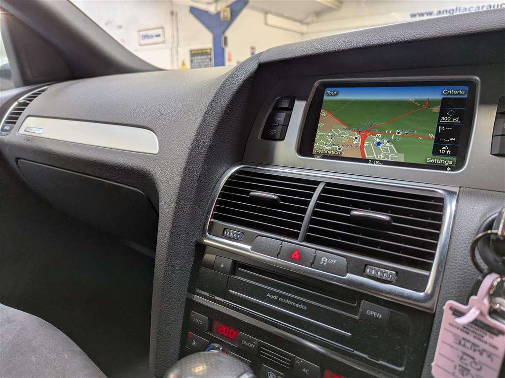 <p>2011 AUDI Q7 S LINE TDI 245 QUATTRO</p>