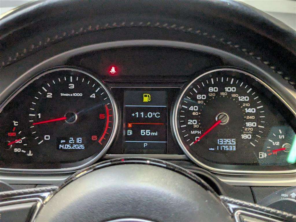 <p>2011 AUDI Q7 S LINE TDI 245 QUATTRO</p>