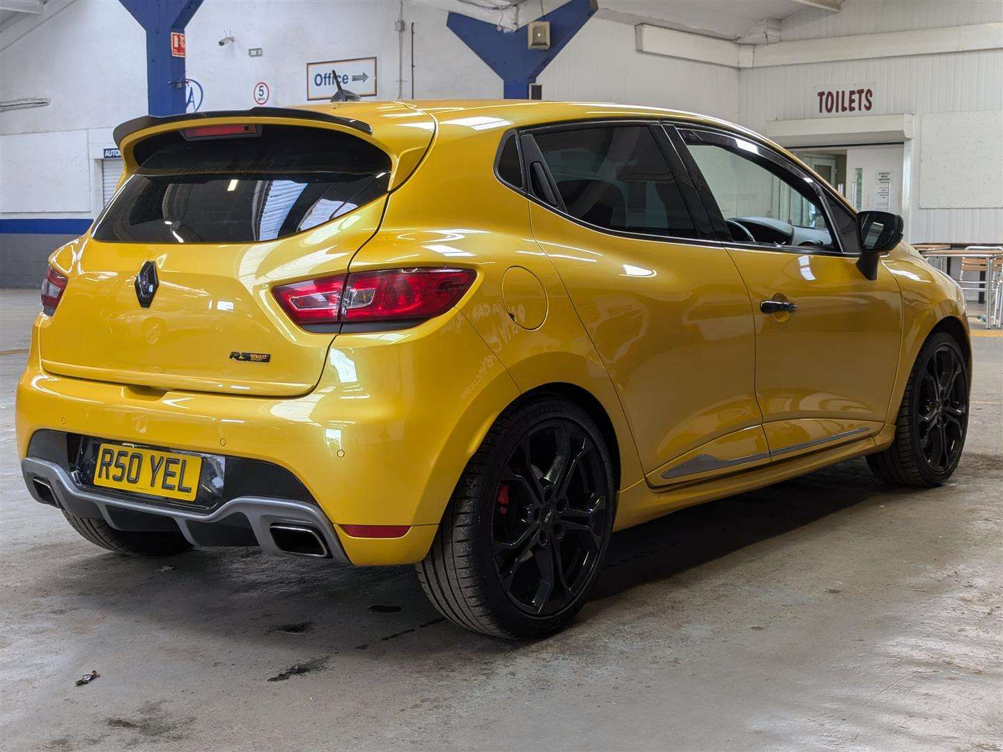 <p>2013 RENAULT CLIO RENAULTSPORT LUX AUT</p>