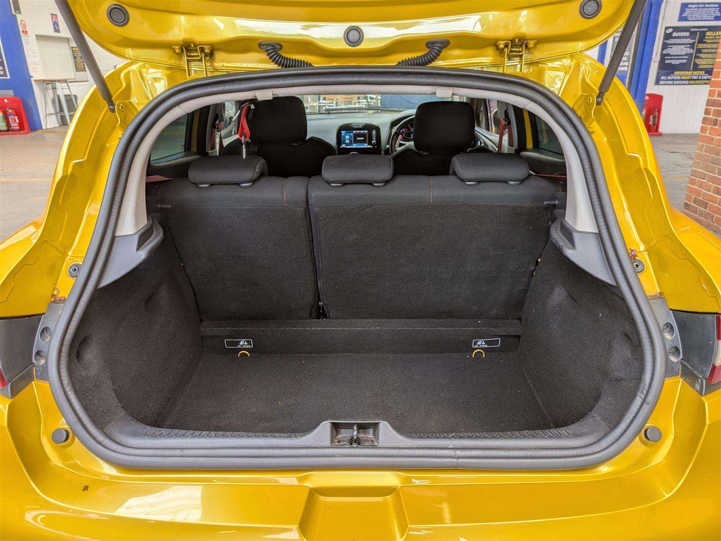 <p>2013 RENAULT CLIO RENAULTSPORT LUX AUT</p>