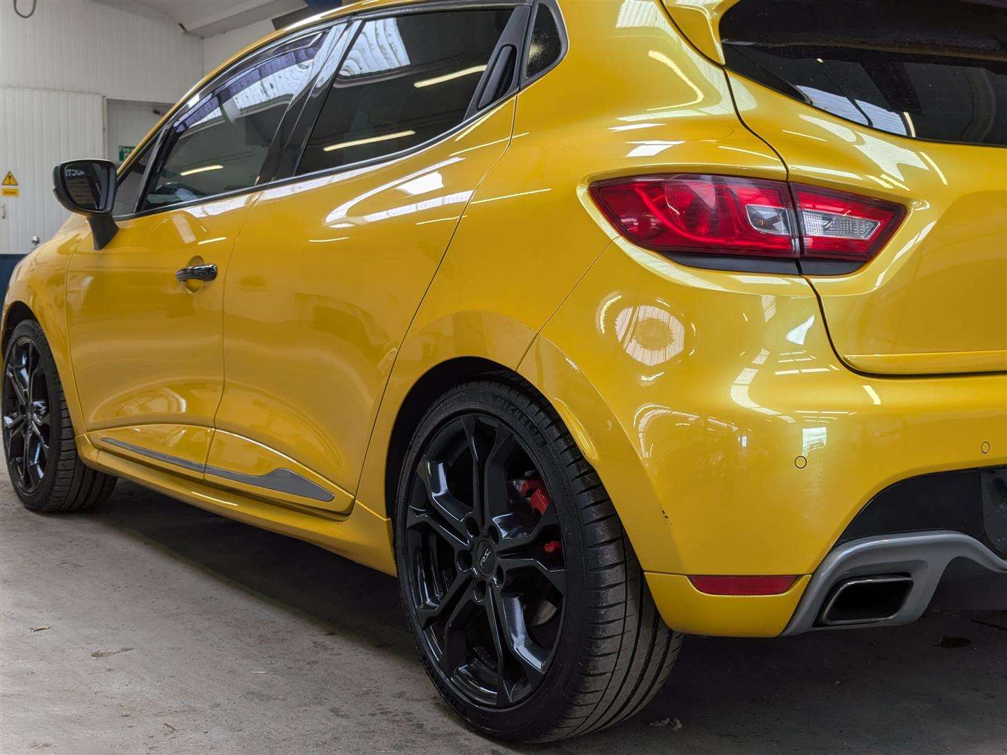 <p>2013 RENAULT CLIO RENAULTSPORT LUX AUT</p>