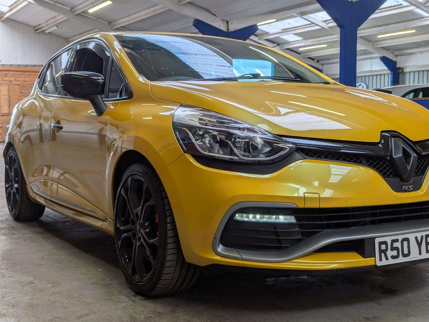 <p>2013 RENAULT CLIO RENAULTSPORT LUX AUT</p>