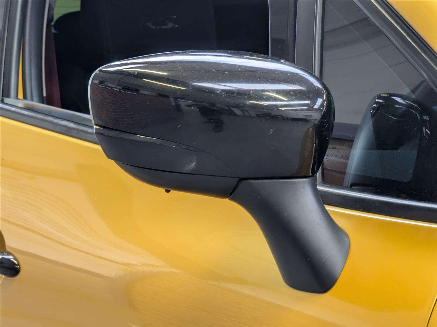 <p>2013 RENAULT CLIO RENAULTSPORT LUX AUT</p>