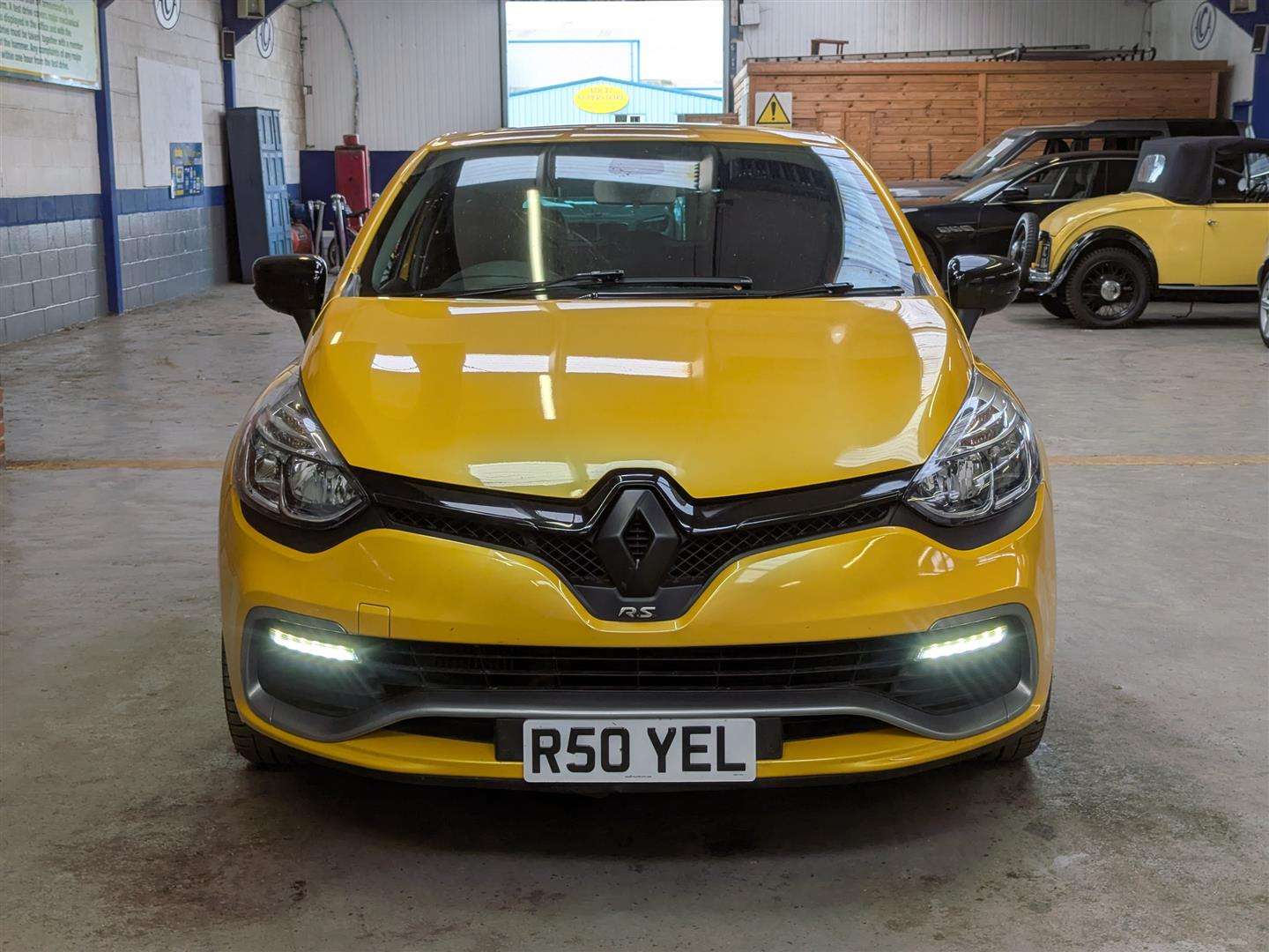 <p>2013 RENAULT CLIO RENAULTSPORT LUX AUT</p>