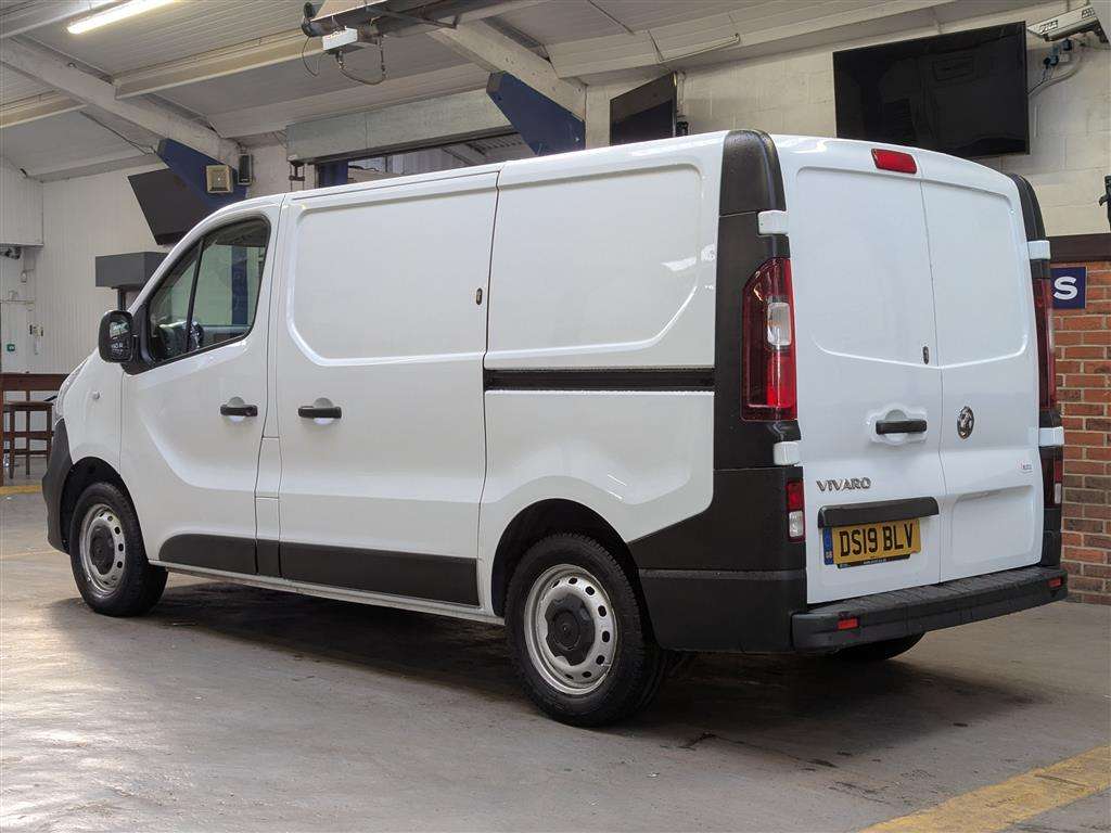 <p>2019 VAUXHALL VIVARO 2900 CDTI</p>