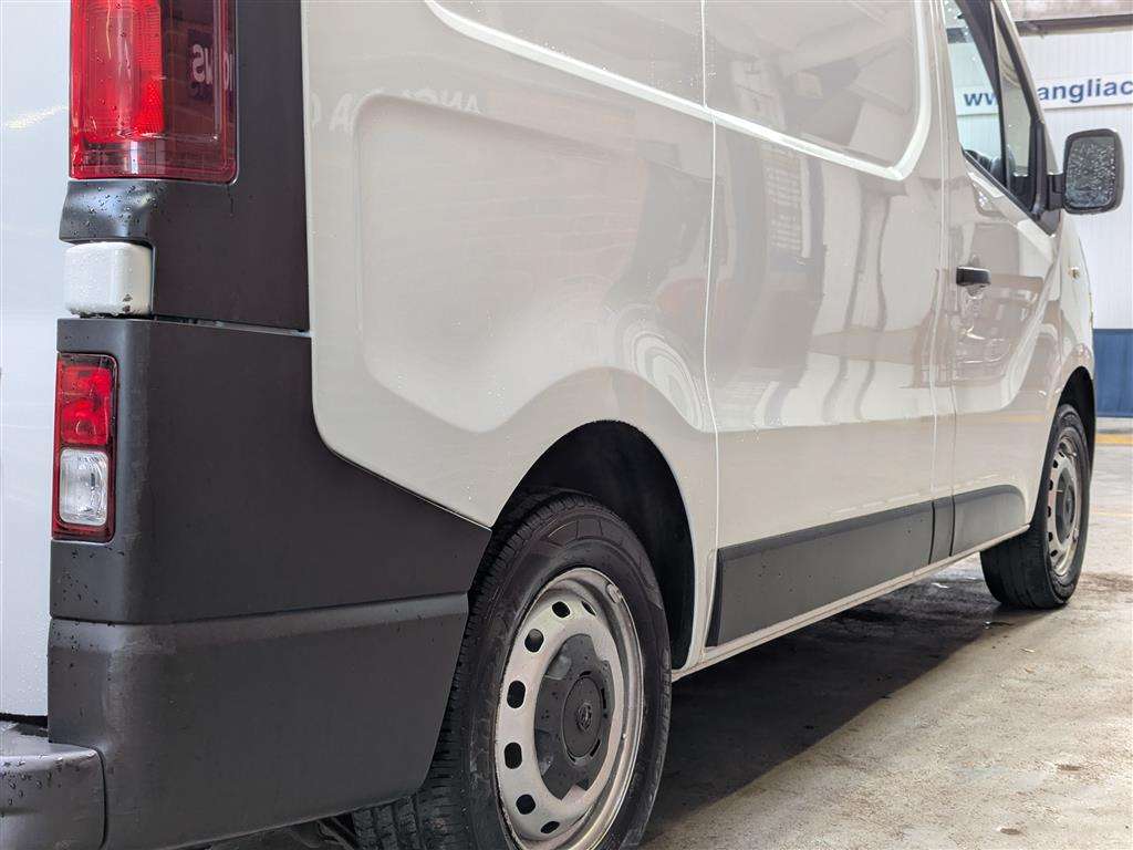 <p>2019 VAUXHALL VIVARO 2900 CDTI</p>