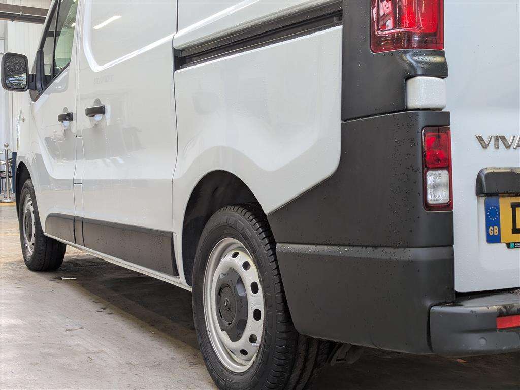 <p>2019 VAUXHALL VIVARO 2900 CDTI</p>