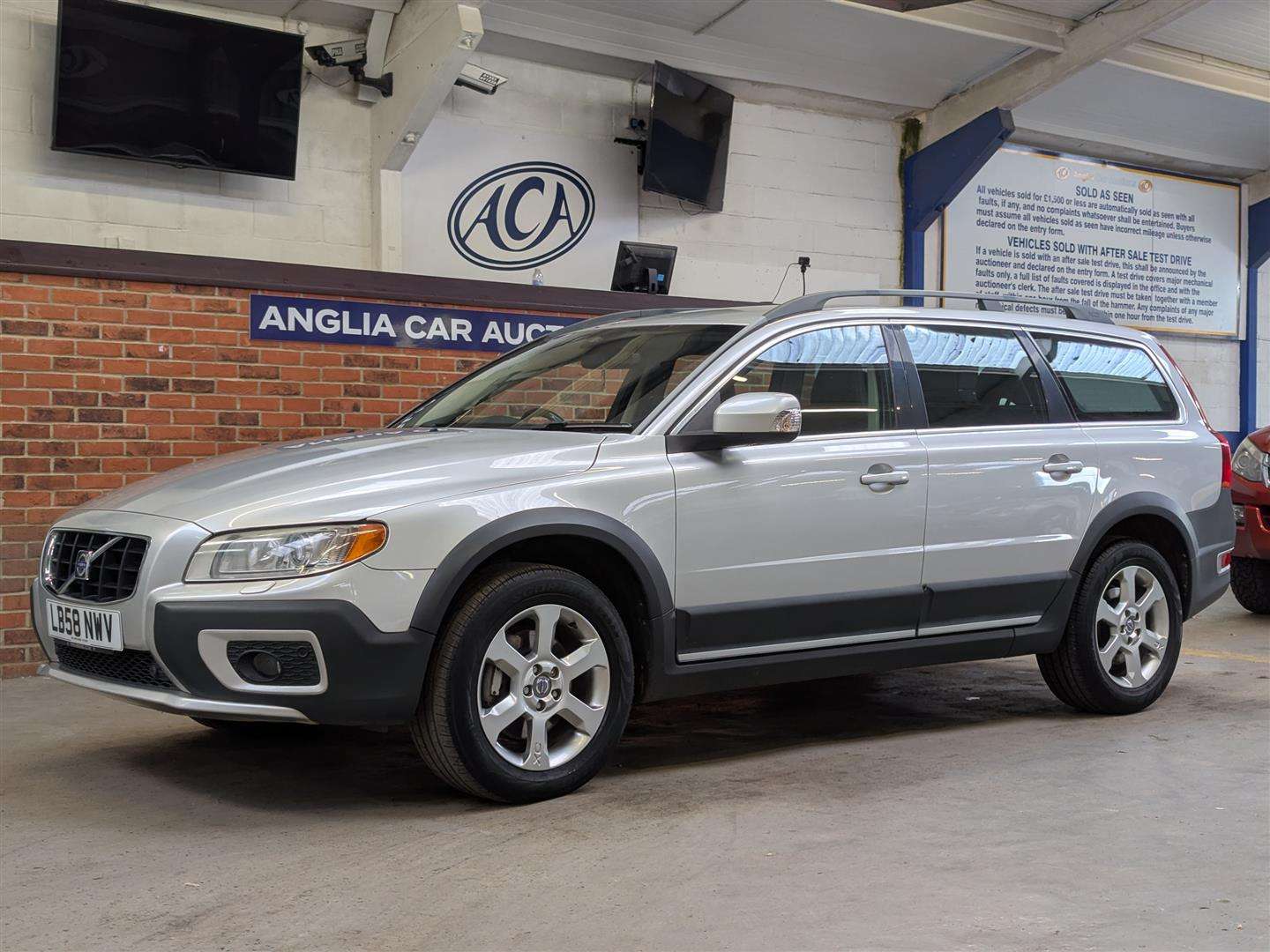 <p>2009 VOLVO XC70 SE LUX D5 A</p>