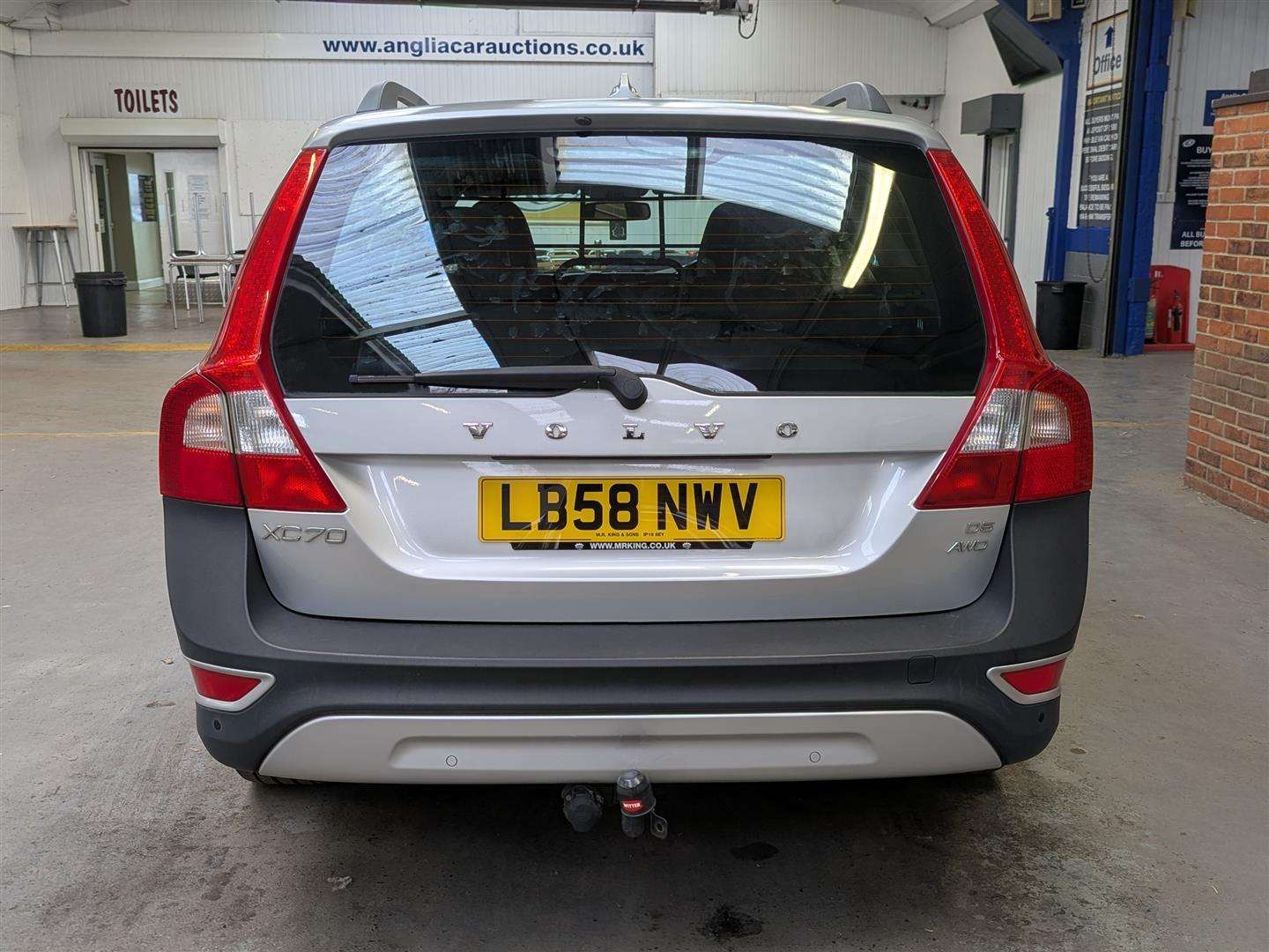 <p>2009 VOLVO XC70 SE LUX D5 A</p>