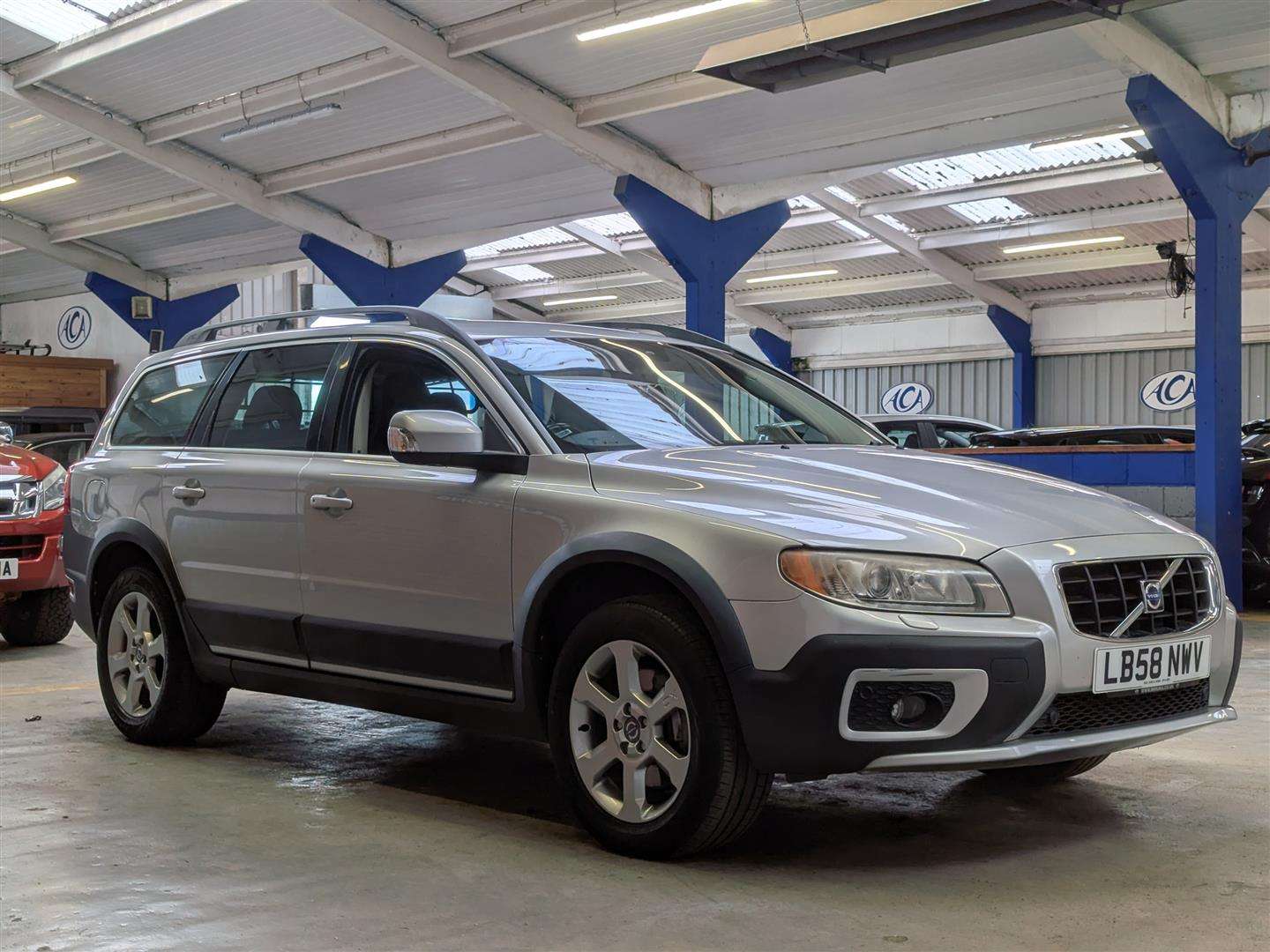 <p>2009 VOLVO XC70 SE LUX D5 A</p>