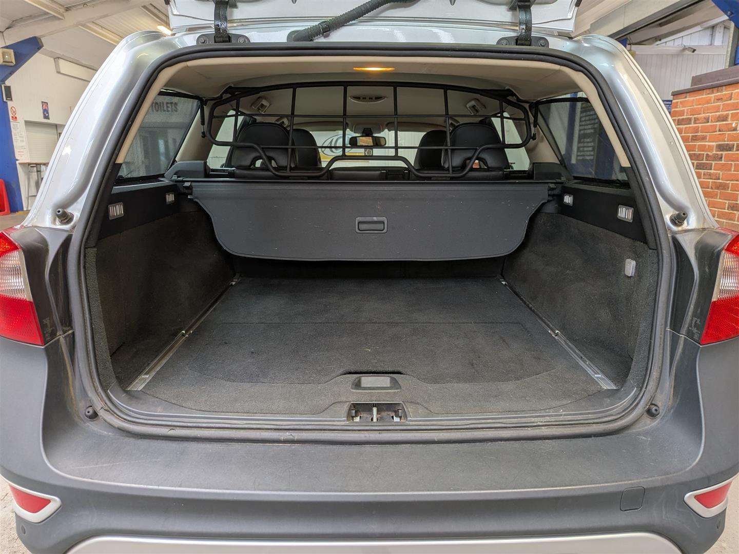 <p>2009 VOLVO XC70 SE LUX D5 A</p>