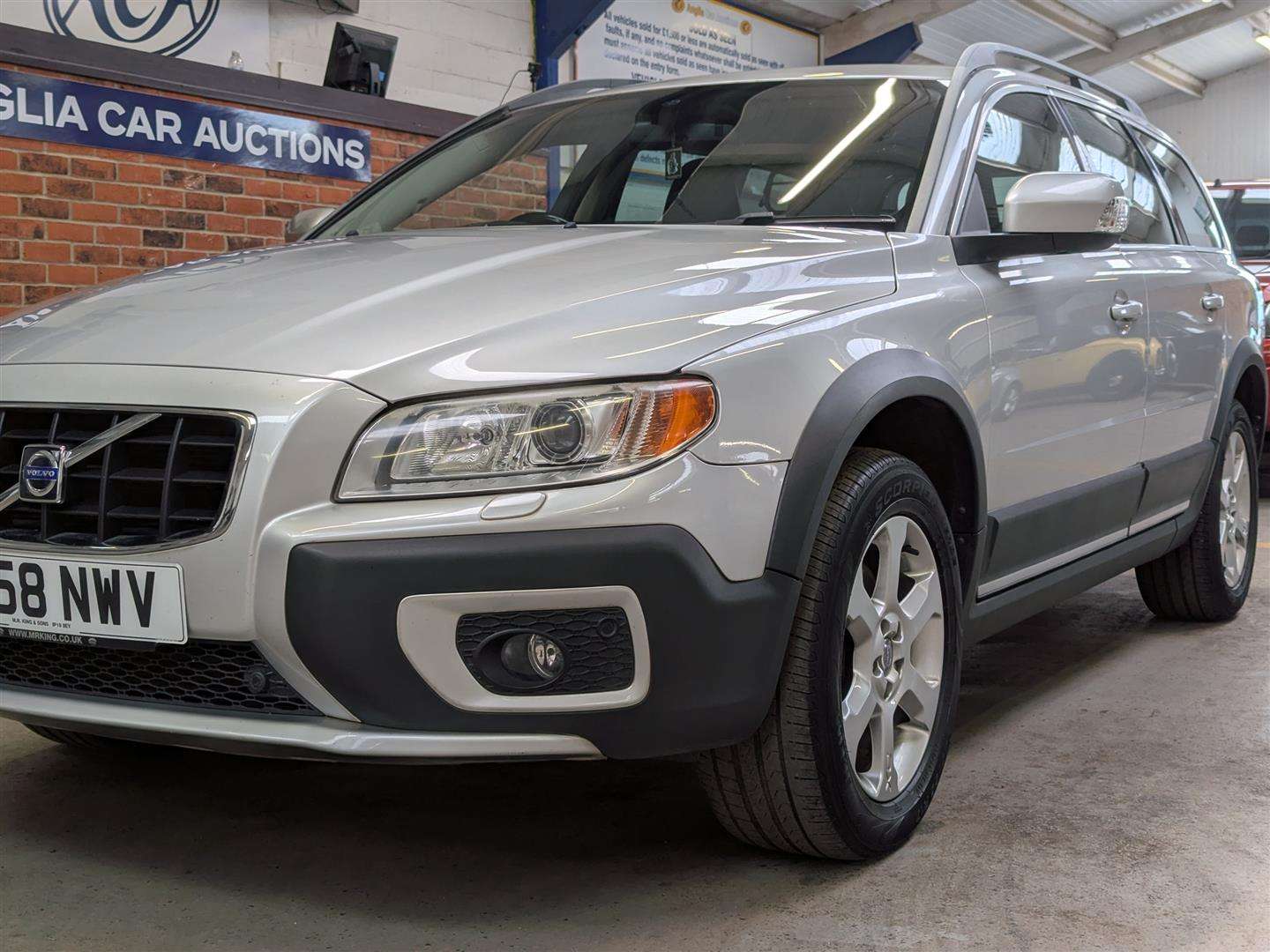 <p>2009 VOLVO XC70 SE LUX D5 A</p>