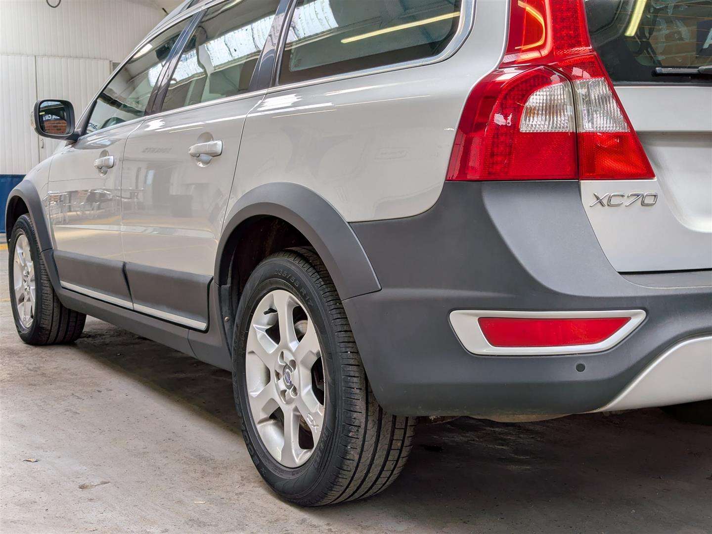 <p>2009 VOLVO XC70 SE LUX D5 A</p>