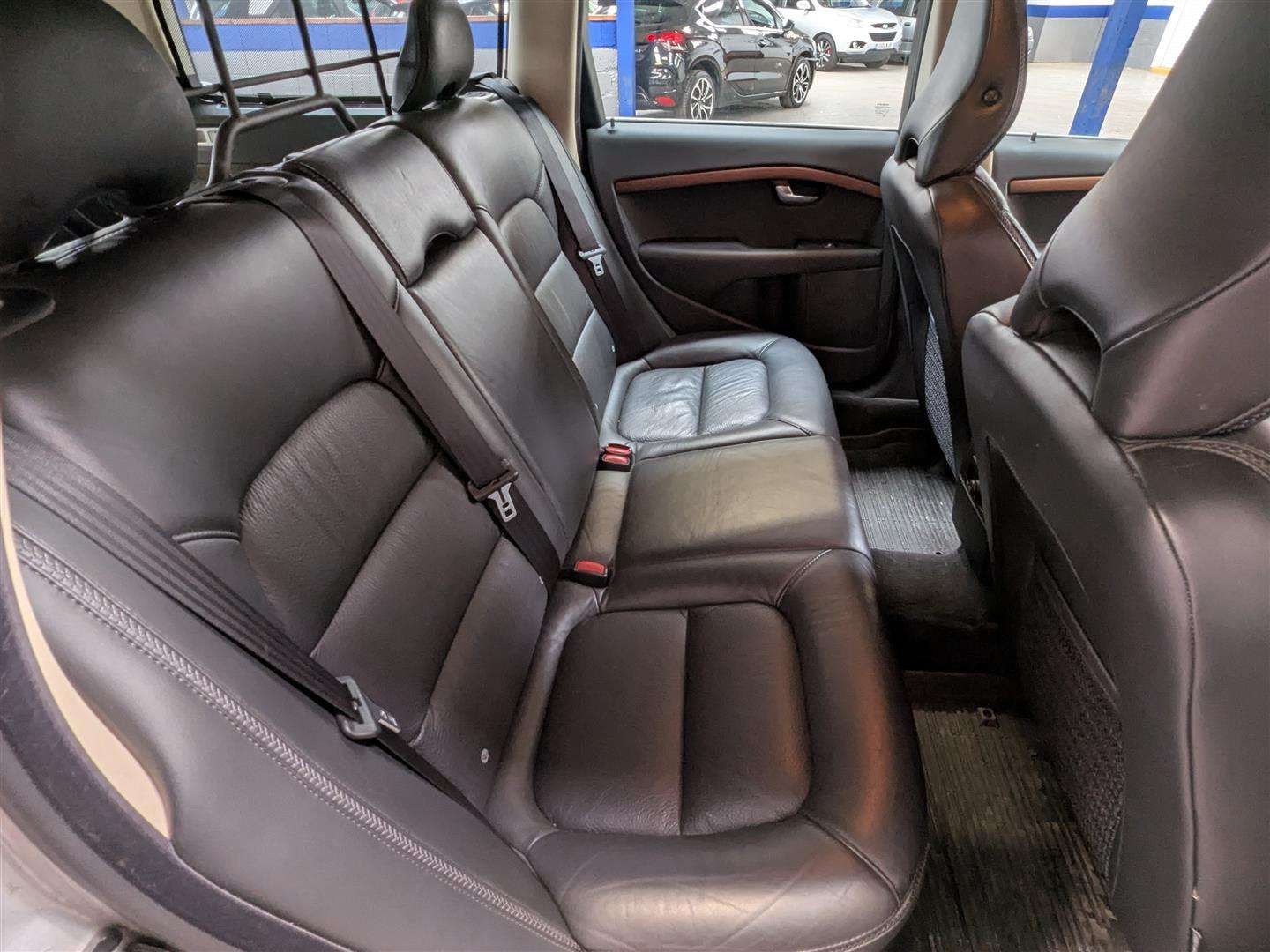 <p>2009 VOLVO XC70 SE LUX D5 A</p>