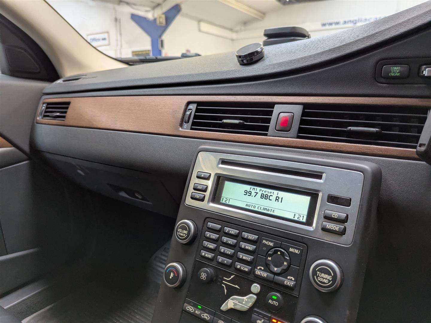 <p>2009 VOLVO XC70 SE LUX D5 A</p>