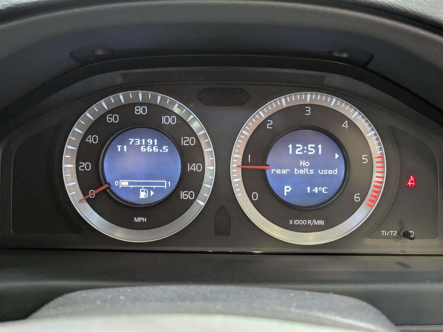 <p>2009 VOLVO XC70 SE LUX D5 A</p>
