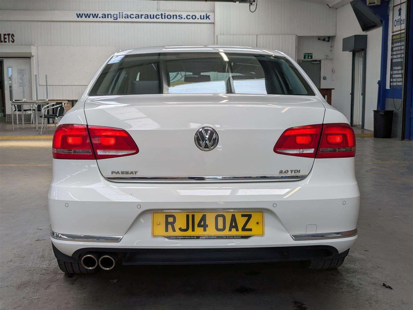 <p>2014 VOLKSWAGEN PASSAT EXECUTIVE TDI BMT</p>