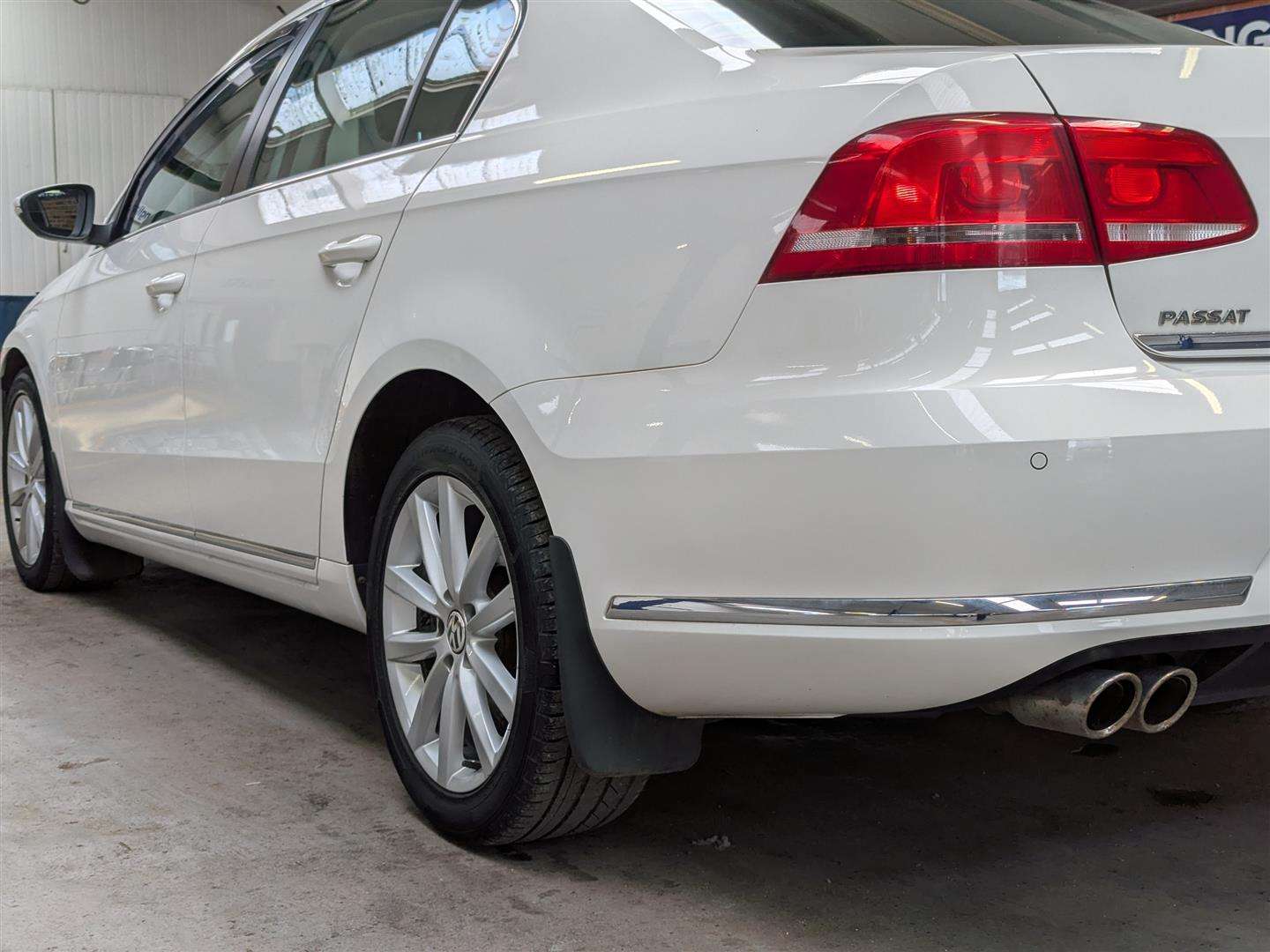 <p>2014 VOLKSWAGEN PASSAT EXECUTIVE TDI BMT</p>