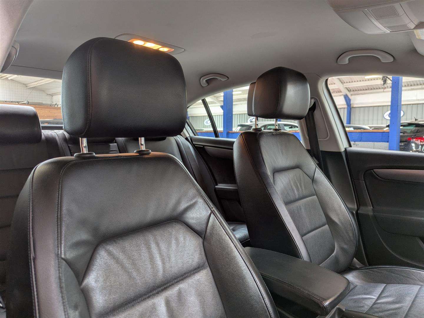 <p>2014 VOLKSWAGEN PASSAT EXECUTIVE TDI BMT</p>