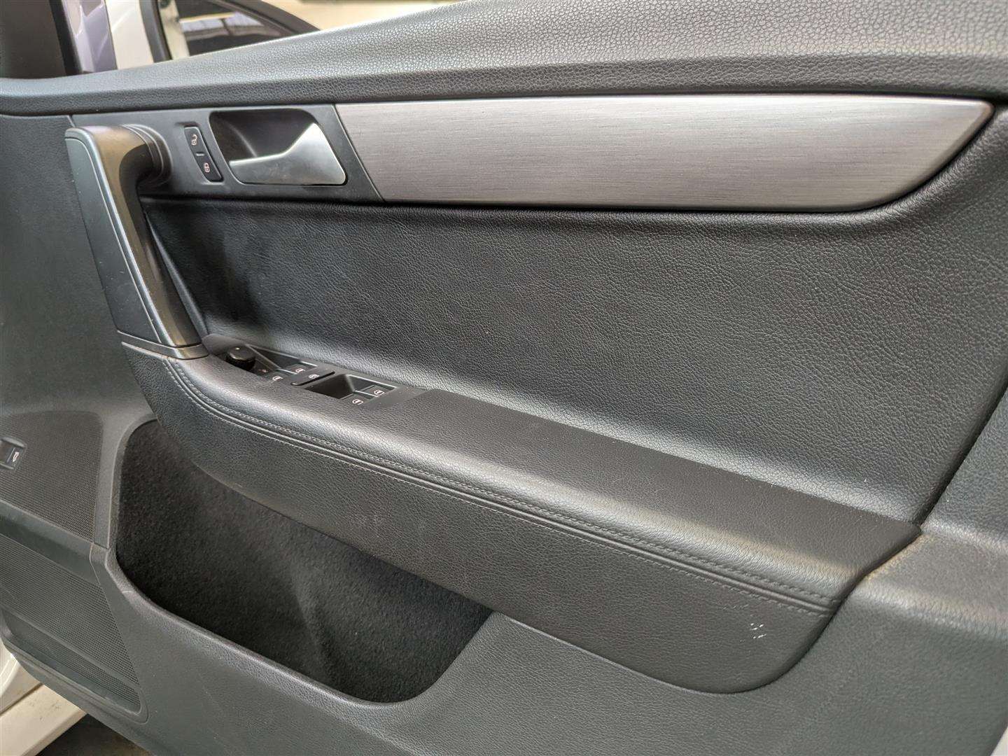<p>2014 VOLKSWAGEN PASSAT EXECUTIVE TDI BMT</p>